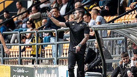 Egoitz Bilbao seguirá al frente del banquillo del Portugalete