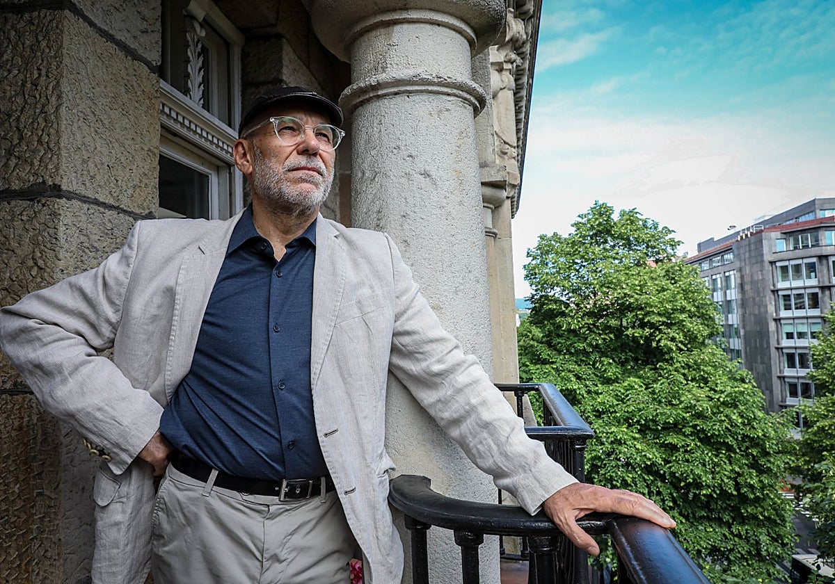 Eugenio Fuentes: «La novela negra tiene la agilidad de narrar enseguida lo que está en el aire»