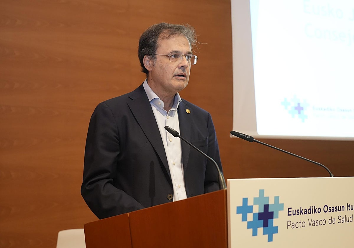 El consejero de Salud reconoce «frustraciones» en Osakidetza