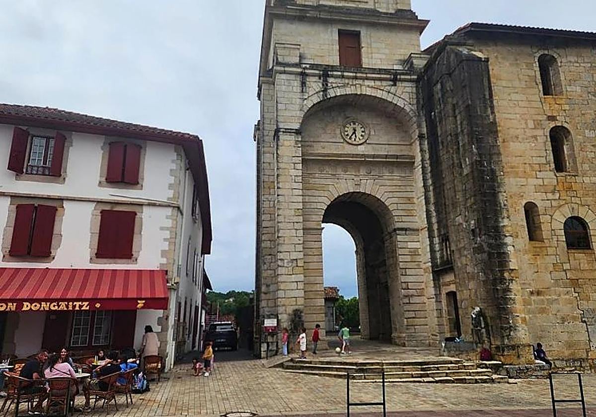 Un sacerdote donostiarra, acusado de abusos a un menor: «Nos