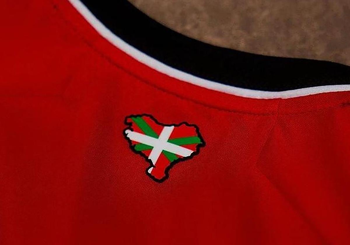 Uriarte defiende el mapa de Euskal Herria en la camiseta
