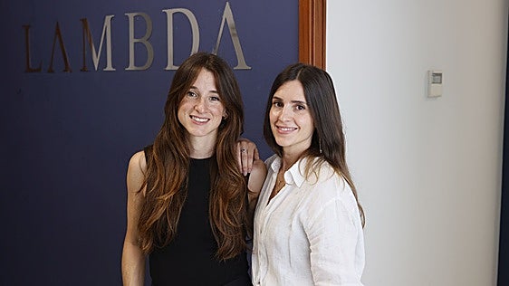«No es raro que algún cliente se dirija a ti como 'nena' o 'txiki' al verte tan joven»