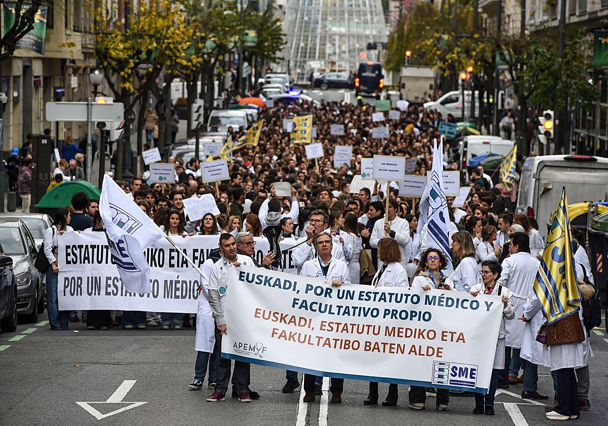 Las comunidades dan portazo al Ministerio y se enquista la h