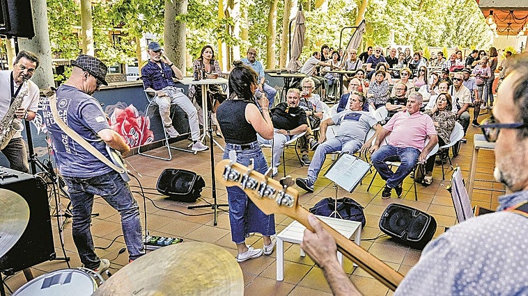 Vitoria aguarda «la segunda mejor semana del año» con los hoteles al 90% por el Azkena