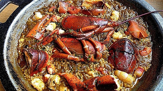 Gran variedad de menús y un arroz con bogavante superlativo