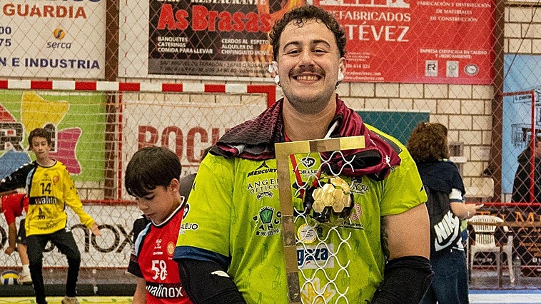 «He llegado hasta aquí por el Balonmano Miranda y me gustaría empezar algo cuando vuelva»