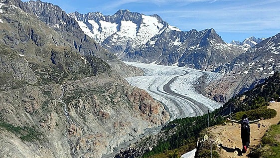 Caminar sobre el glaciar más grande de los Alpes a 4.000 metros sobre el nivel del mar