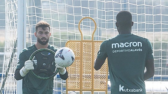 El Alavés vuelve a agitar su portería
