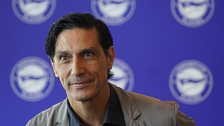 Blanco, Mikel Rodríguez, Owono, Mariano... Sergio Fernández repasa los nombres del mercado del Alavés
