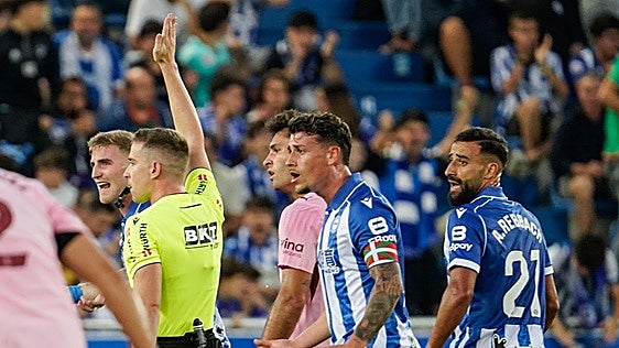 Blanco, Ángel Pérez y Toni Martínez, suplentes en San Mamés