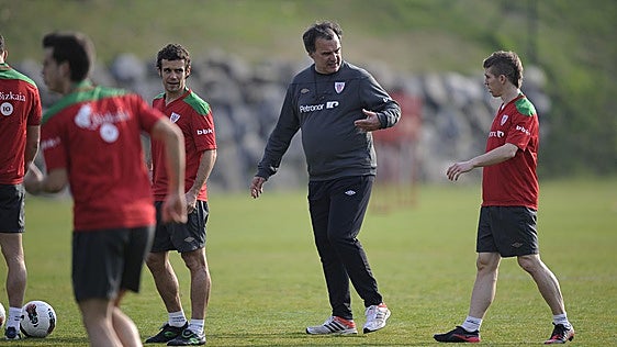 El impactante primer día de Koikili con Bielsa en el Athletic: «Nos dijo que si decidíamos seguir lo íbamos a pasar muy mal»