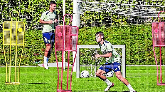 Iñaki Williams es duda para el Levante y Terzic ya piensa en una alternativa para el puesto de delantero centro