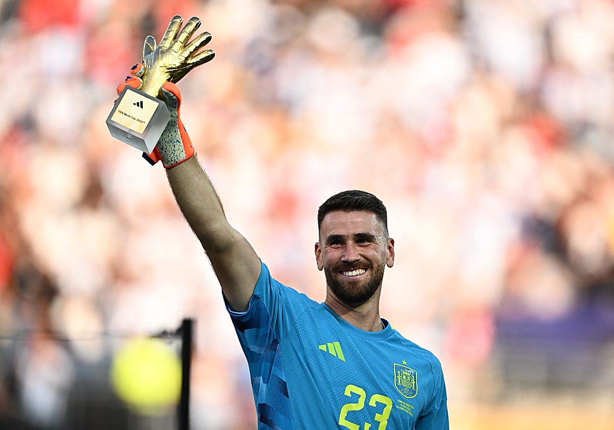 Unai Simón wins Yashin trophy as world's best goalkeeper
