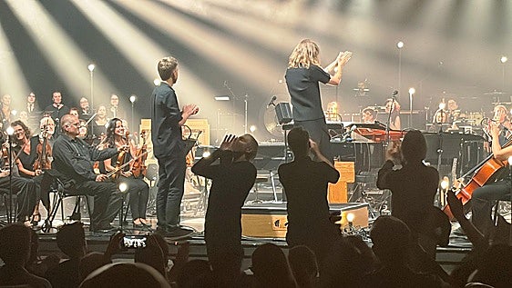 Sigur Rós, la BOS y la Coral de Bilbao, un concierto especial y memorable hasta explosionar en el cielo