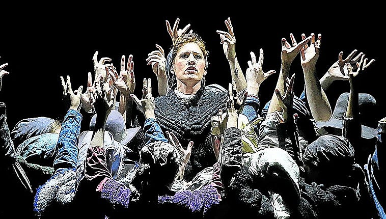 La función del sábado de 'El caserío' en el Euskalduna representará solo las partes cantadas tras los problemas técnicos del estreno
