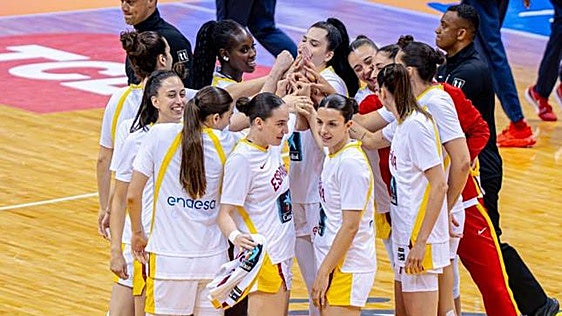 La selección femenina echa a andar con el sueño mundialista en el horizonte