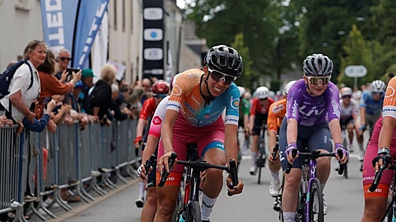 Sandra Alonso, la ciclista que se quedó sin equipo tras ser madre, correrá en el Laboral Kutxa en 2027