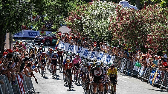 Los incendios en el Pirineo francés obligan al Tour a prohibir la presencia de espectadores en la tercera etapa