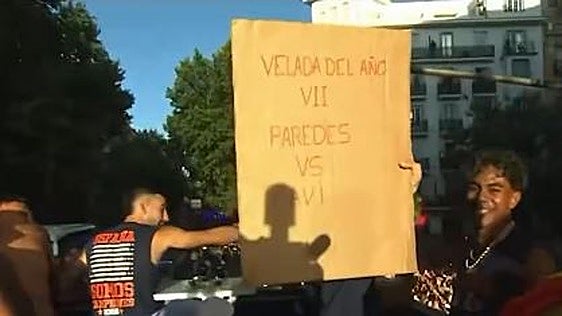 El ingenio de los aficionados de La Roja: «La velada del año Gavi vs Paredes»
