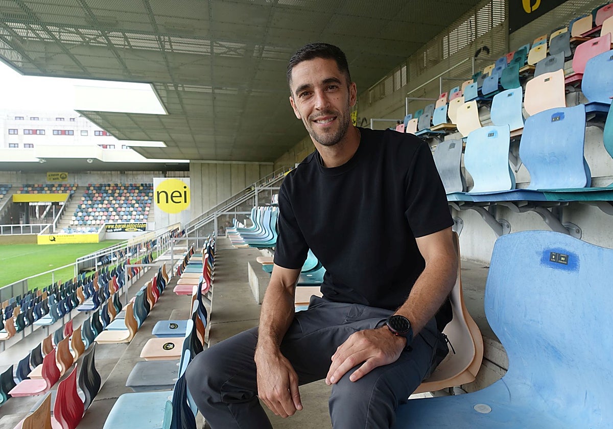 Sabin Merino sale del Barakaldo tras una temporada vistiendo la elástica gualdiengra.