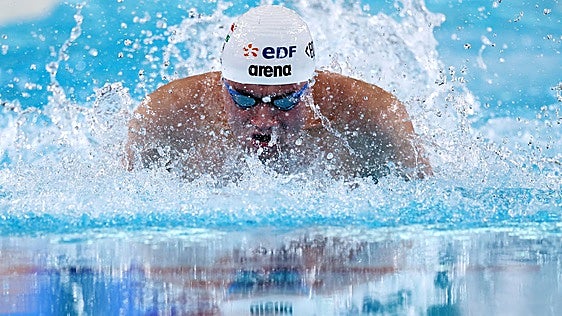 El relevo 4x100 español, a la puerta de las medallas en el Europeo de natación