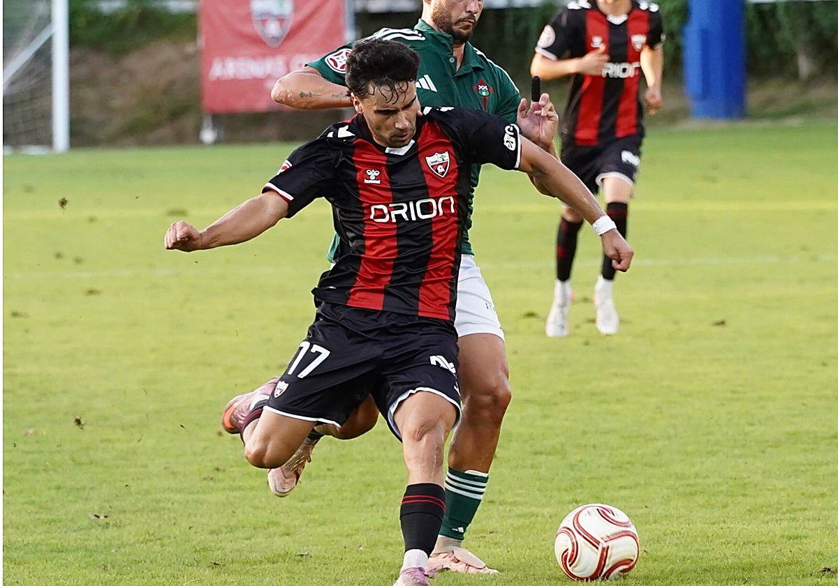 Buján firmó la asistencia para el tanto del empate de Arratibel.