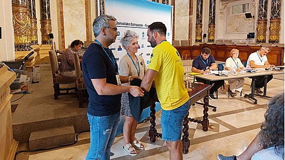 Urdaibai y Ondarroa remarán por la temida calle uno la primera jornada de La Concha