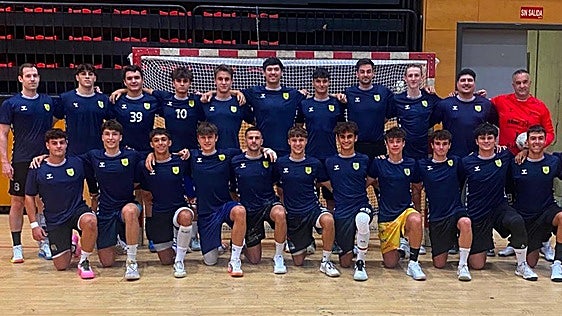 El Balonmano Barakaldo inicia el curso con un abultado triunfo en el derbi