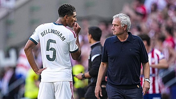 El Atlético tira de ironía tras las críticas de Mourinho al árbitro en el derbi