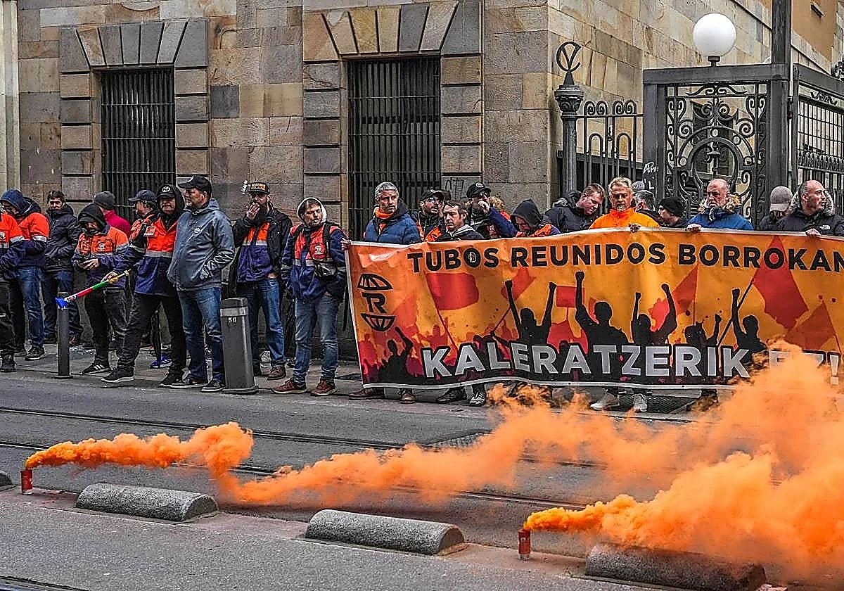 Trabajadores de Tubos Reunidos durante una protesta este invierno