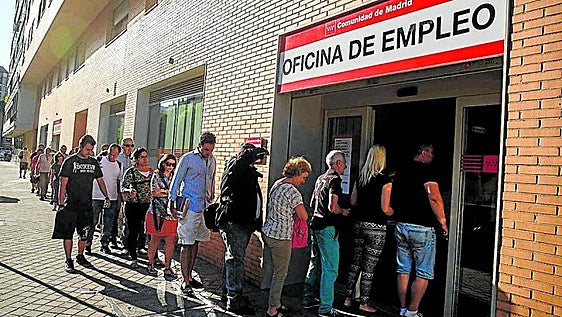 El detalle al rescatar el plan de pensiones por el que el SEPE suspenderá el subsidio de mayores de 52 años