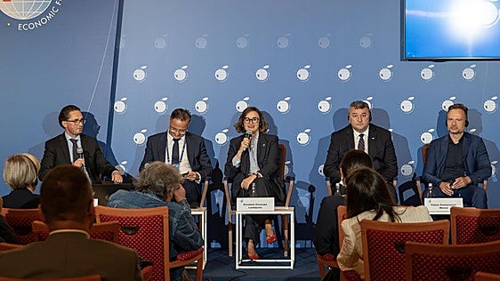 Etxanobe reivindica el ecosistema energético de Bizkaia en el foro económico de Polonia