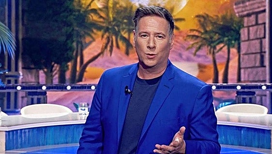 Carlos Latre cierra su etapa en Mediaset dos años después de su sonado fichaje: «Se vienen cositas»