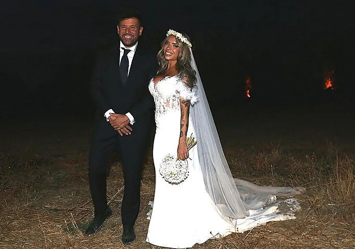 Image accompanying Pablo López espera su primer hijo un año después de su boda en secreto con Laura Rubio, from El Correo