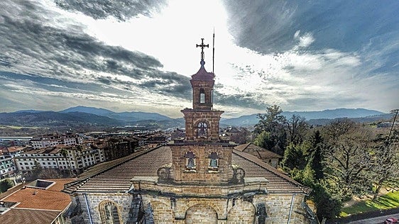 Gernika abre este verano la iglesia Santa María para acercar un patrimonio «casi desconocido»