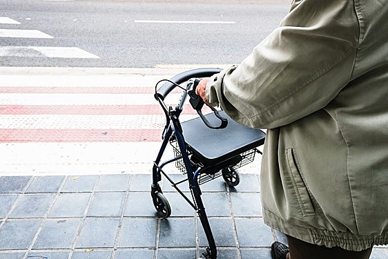 Vitoria impulsará un proyecto con jóvenes y mayores para paliar la soledad no deseada