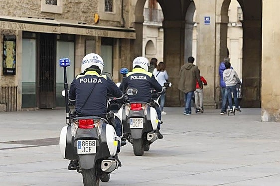Cuatro motoristas heridos en diferentes accidentes de tráfico en un mismo día en Vitoria