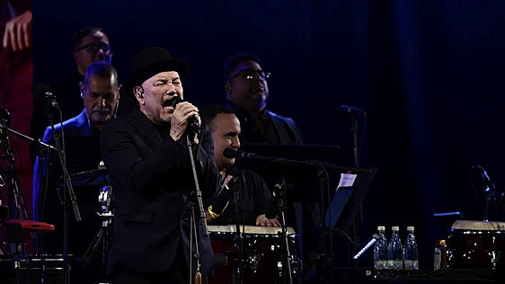 Blades llena Mendizorroza con su salsa legendaria