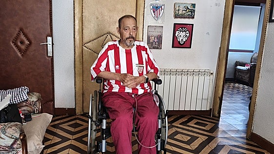 «Sin ascensor estoy encerrado en casa, muerto en vida»