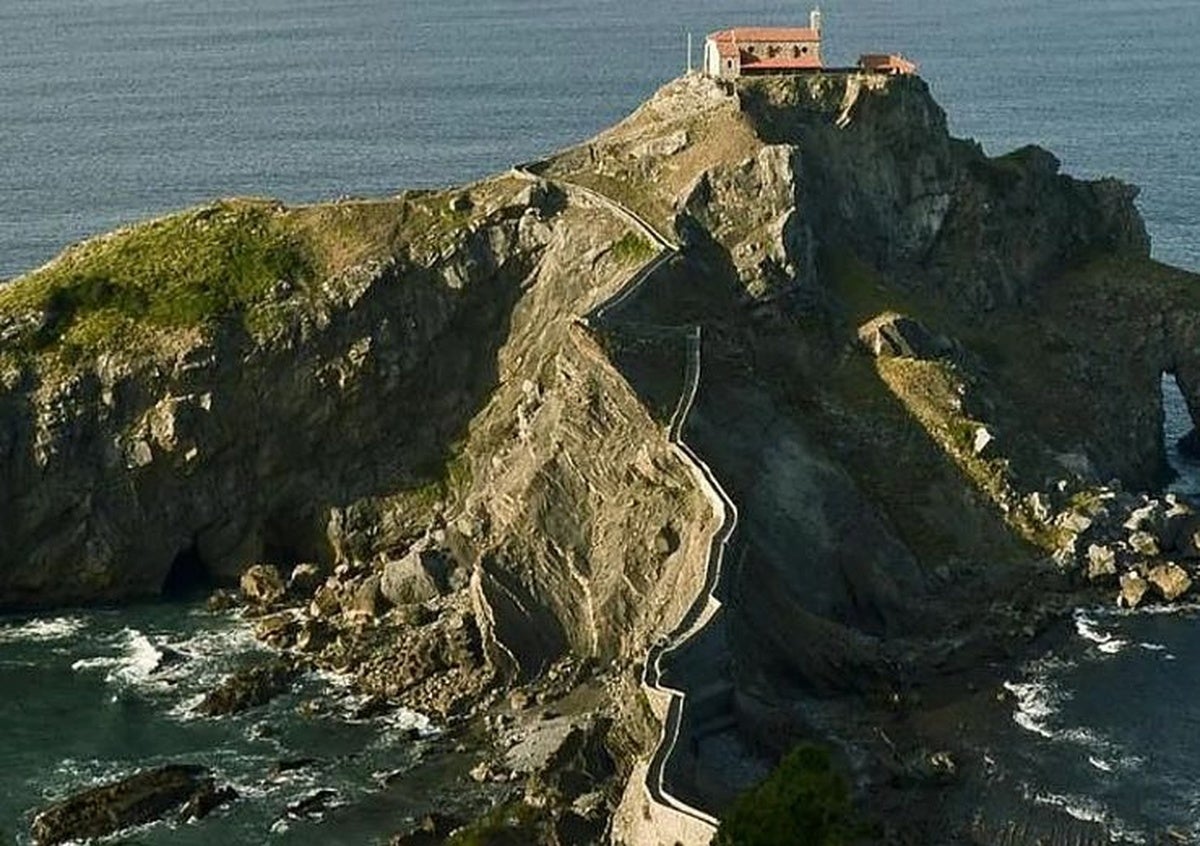 Cierre inesperado en Gaztelugatxe: no se podrá ver el eclipse solar desde este enclave