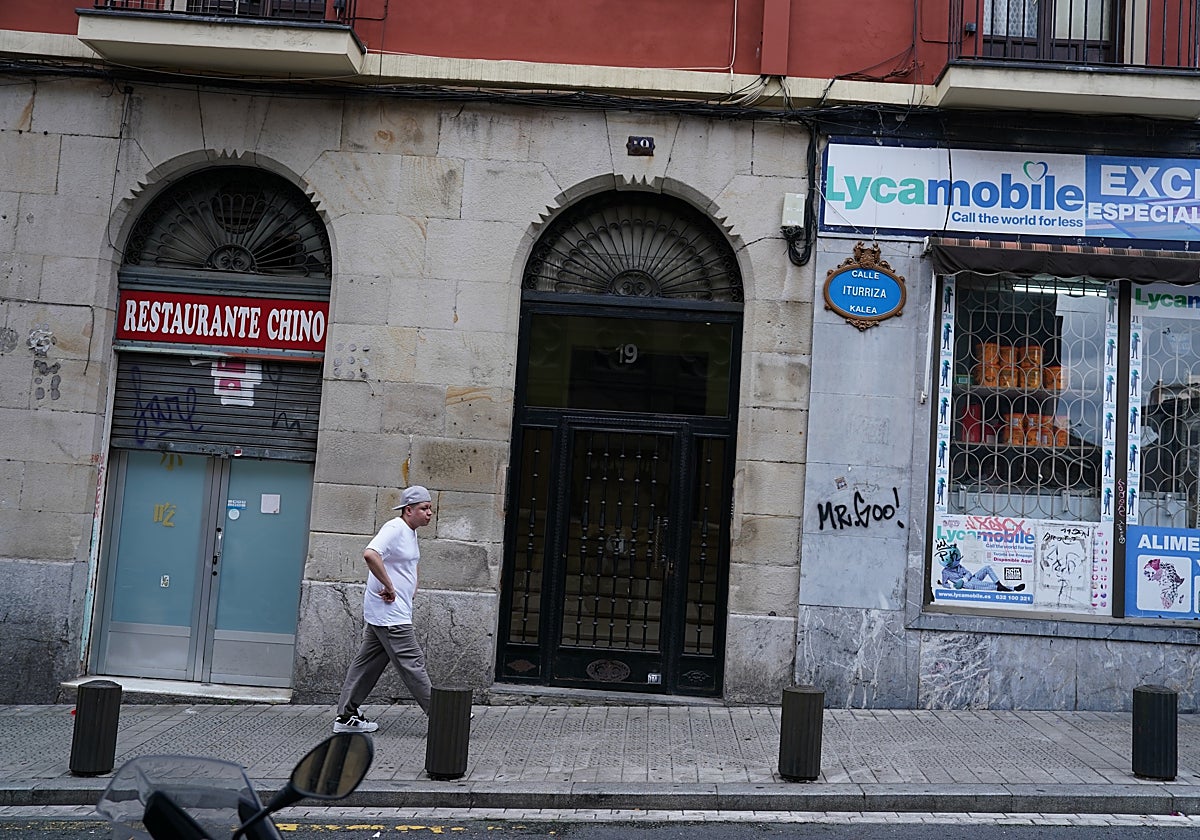 Detenido en Bilbao tras lanzar varias cuchilladas a los policías