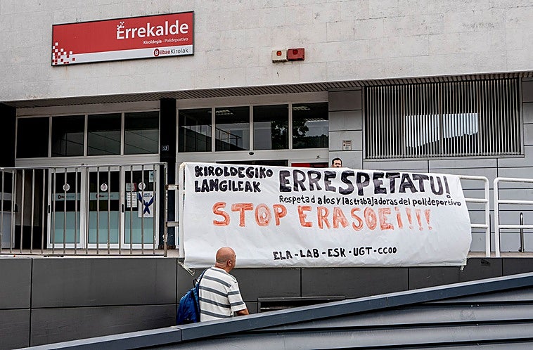 Empleados de las piscinas de Bilbao exigen presencia policial por el aumento de las agresiones