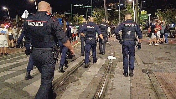 El Gobierno vasco y los sindicatos policiales condenan los ataques a los agentes
