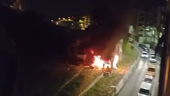 Alarma en Peñota por un incendio provocado de madrugada de una casona ocupada