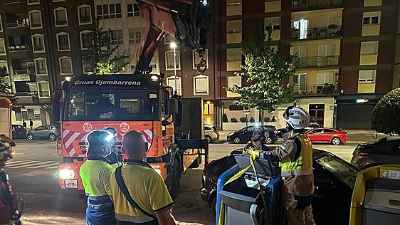 Un lotero tira por error 40.000 euros en décimos de lotería a la basura en Llodio