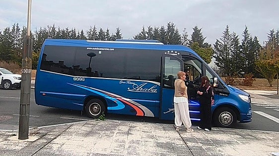 Problemas con el transporte escolar en Álava: «Vamos con el coche detrás del autobús»