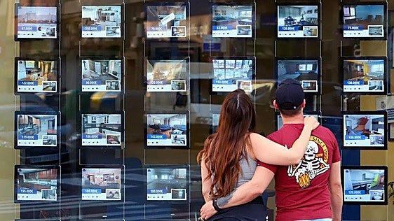 Bildu arremete contra los pisos turísticos en Vitoria: «Expulsan a los jóvenes de sus barrios»