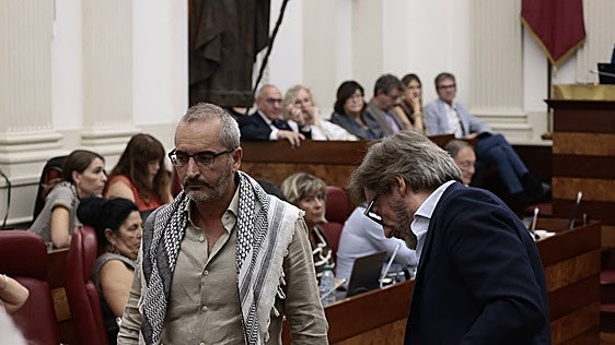 González busca calmar a Podemos y dice que su plan «no da marcha atrás» a lo acordado en 2025