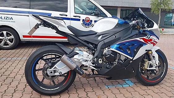 A 300 km/h por carreteras del País Vasco: investigan a dos motociclistas por publicar vídeos de sus conducciones temerarias