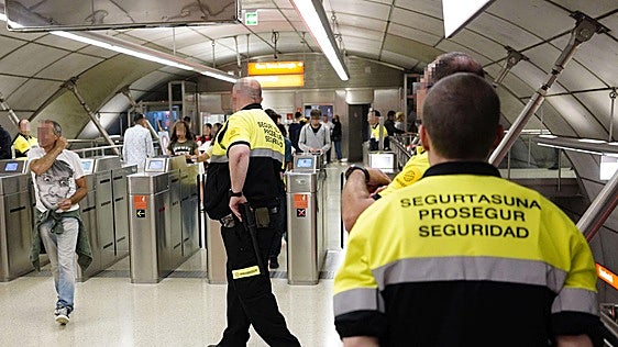 El metro dará cursos de protección personal a su plantilla ante la escalada de agresiones